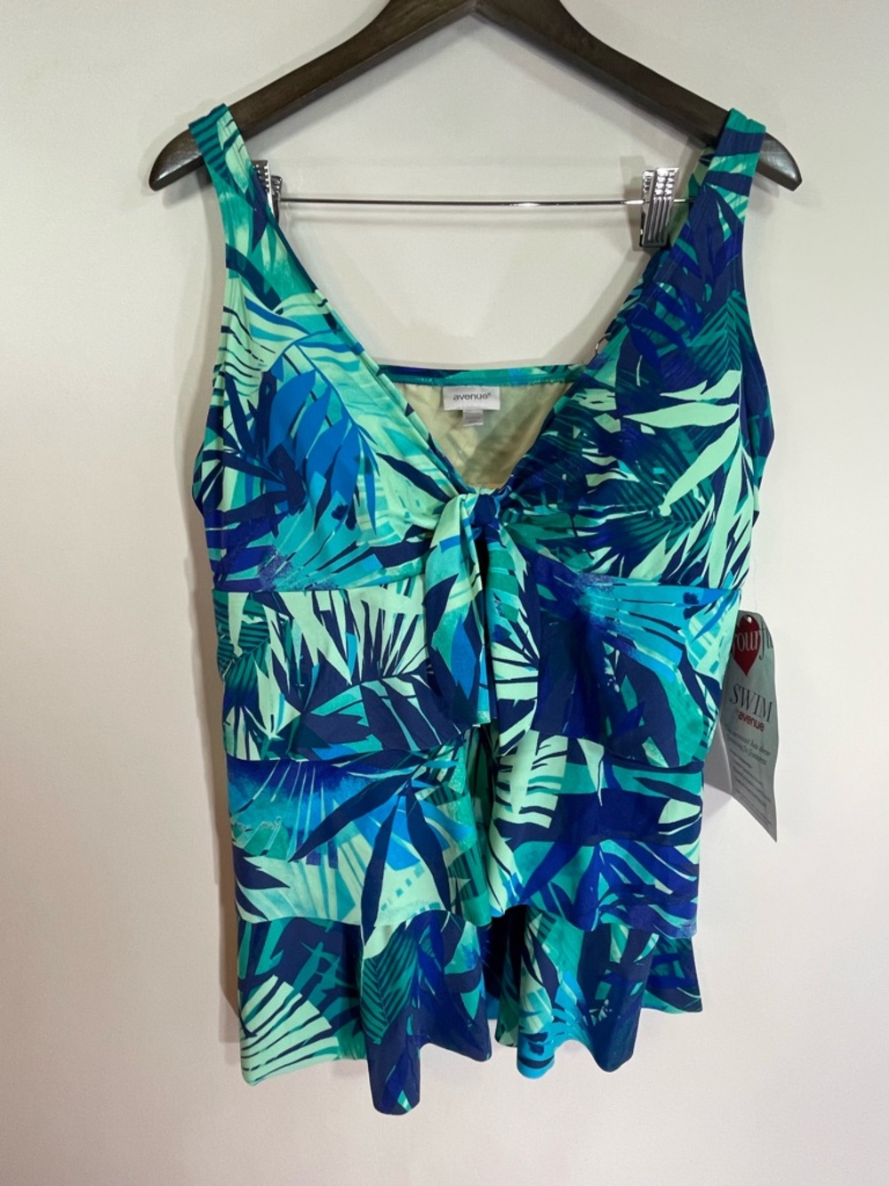 Avenue Women's Swim top Size 20 Palm Tree  Print V Neck Tankini NWT Plus Size
